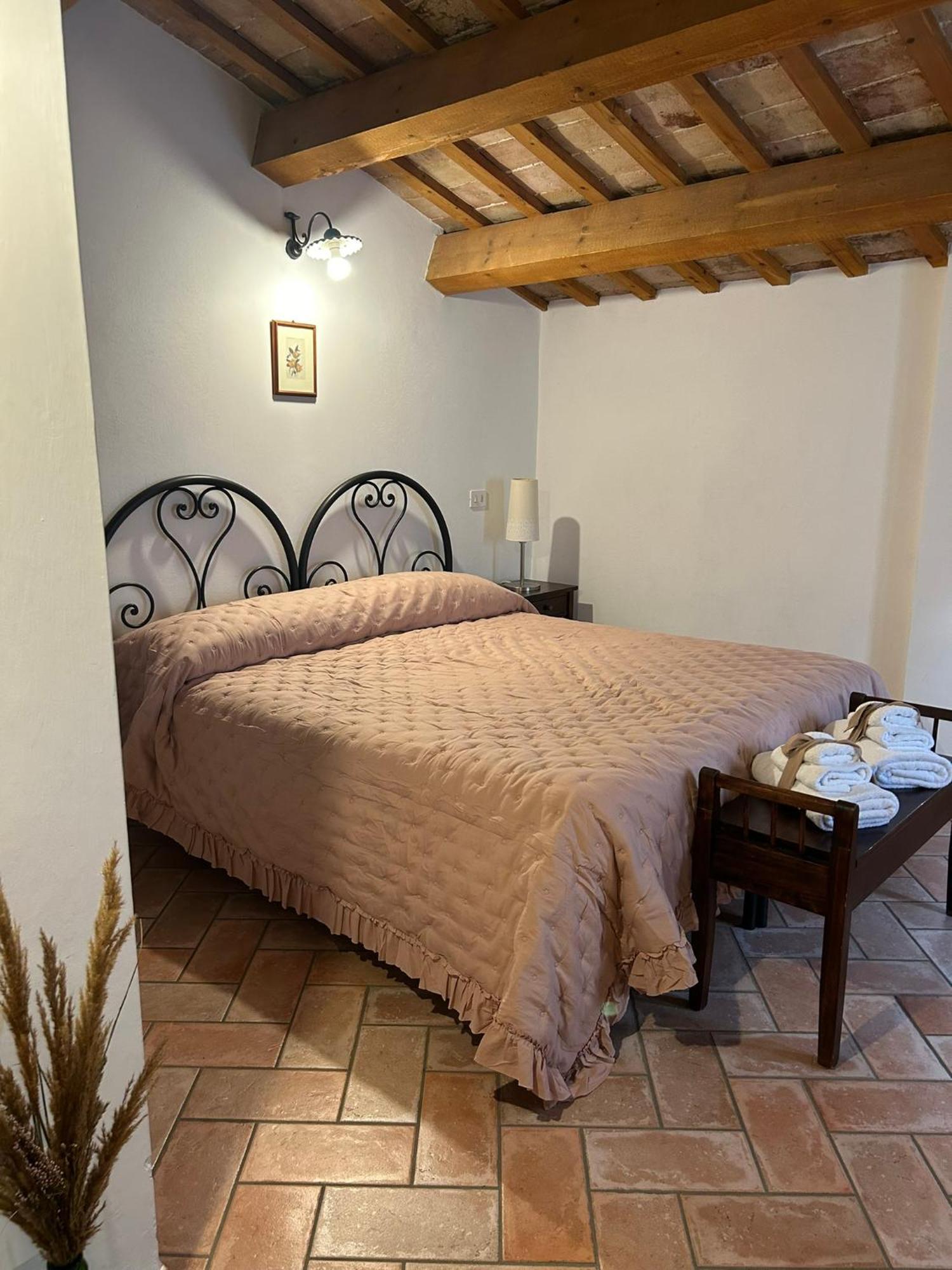 Al Castello Hotel Tavullia Exterior photo